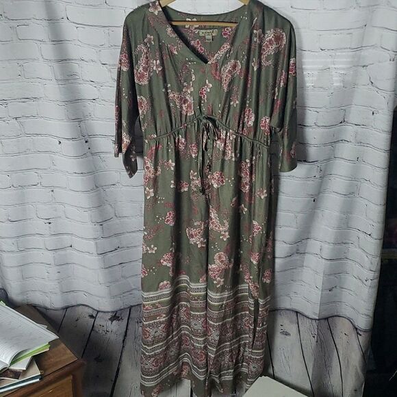 One World Dress - Picture 1 of 6